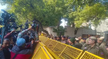 CM हाउस के बाहर फोर्स तैनात, AAP नेताओं को जाने से रोका; नोकझोंक