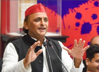 प्रदर्शन को बहुत चतुराई से बना लिया यूपी चुनाव अभियान का लॉन्चपैड