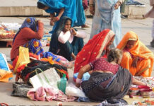 प्रचार पर टिकी बीजेपी सरकार में आधी आबादी की हालत चिंताजनक